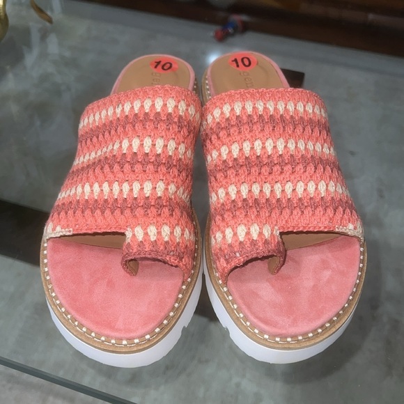 gentle Souls Lavern Platform Slide Sandal - Picture 10 of 13